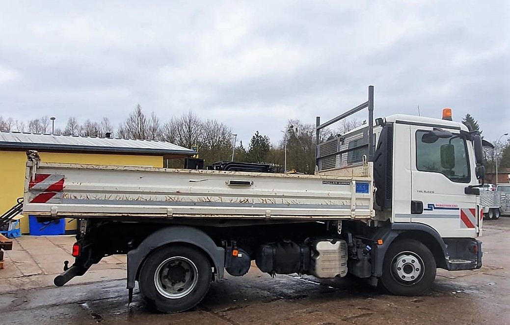 MAN_LKW_4 » Baumaschinen Boneß GmbH
