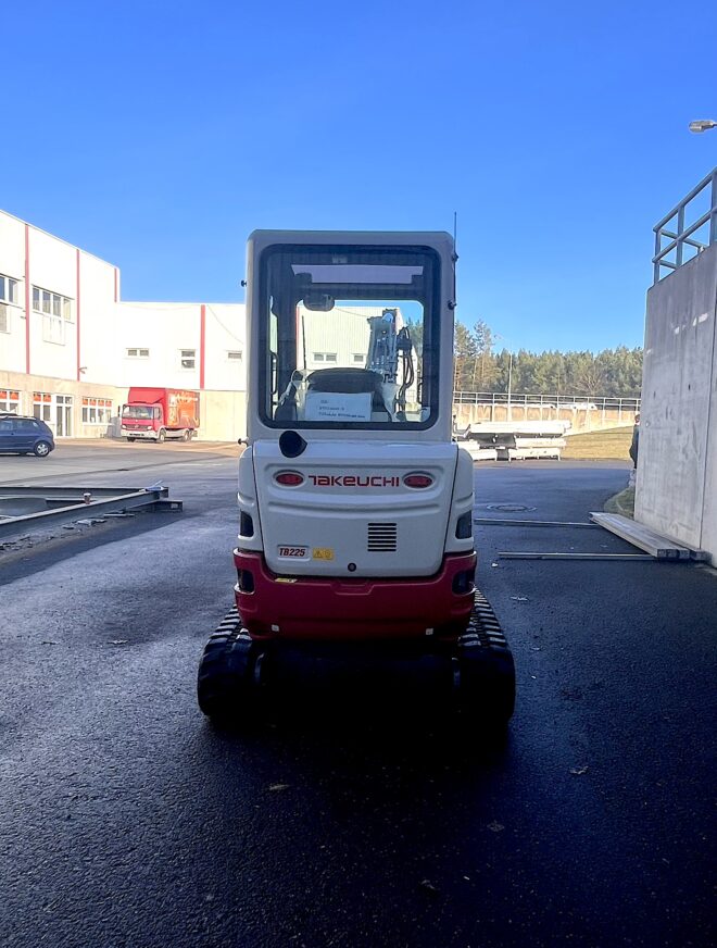 V5_11 » Baumaschinen Boneß GmbH